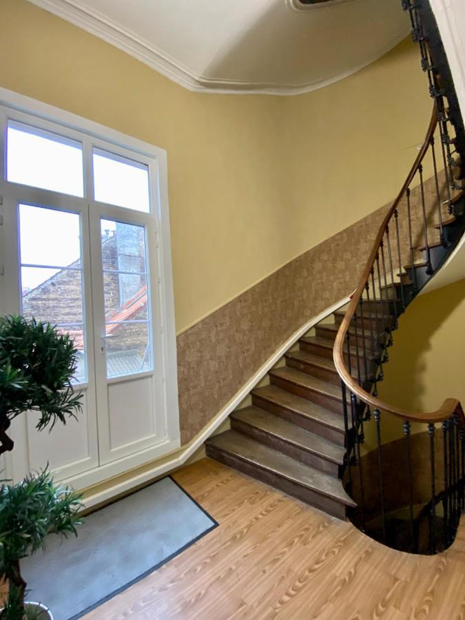 Grand Appartement De Style Haussmannien Булон сюр Мер Екстериор снимка